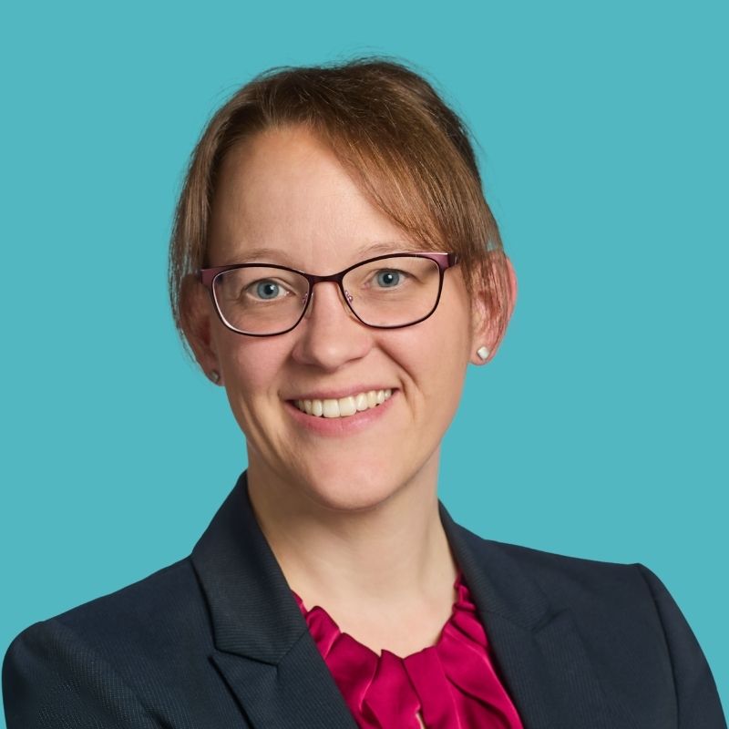  Yvonne Weel